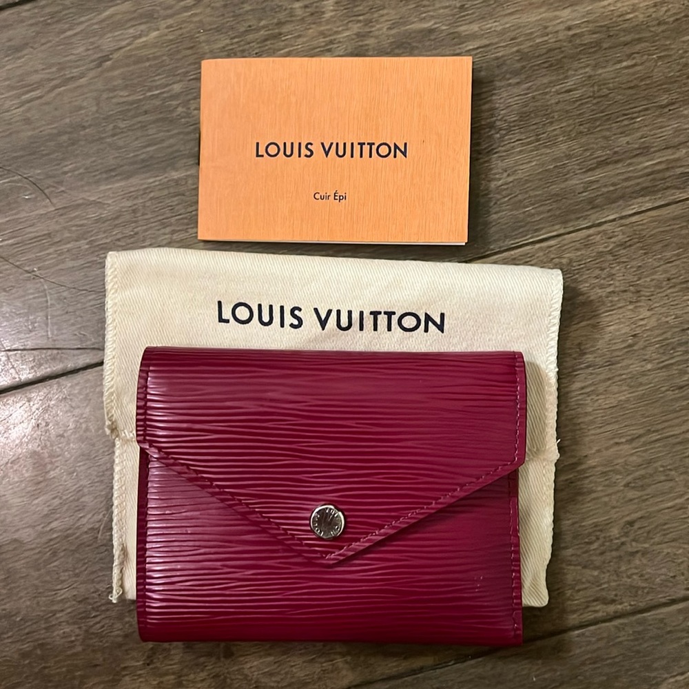 LV Compact Wallets -  NEW